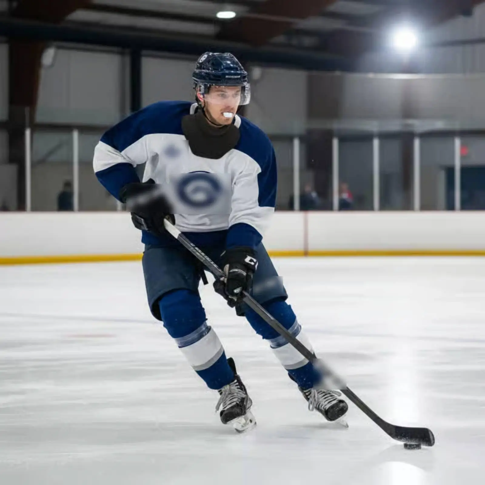 Reinforced Ice Hockey Throat Guard Impact Resistant PE Board Breathable Mesh Sponge Padding for Adult Youth Sports Gear