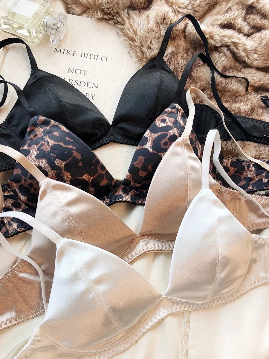 Letní dámské spodní prádlo Set Sexy hedvábné trojúhelníkové košíčky Bezešvá podprsenka Francouzská braletka Bezešvá spodní prádlo a tanga Set - náhled 5