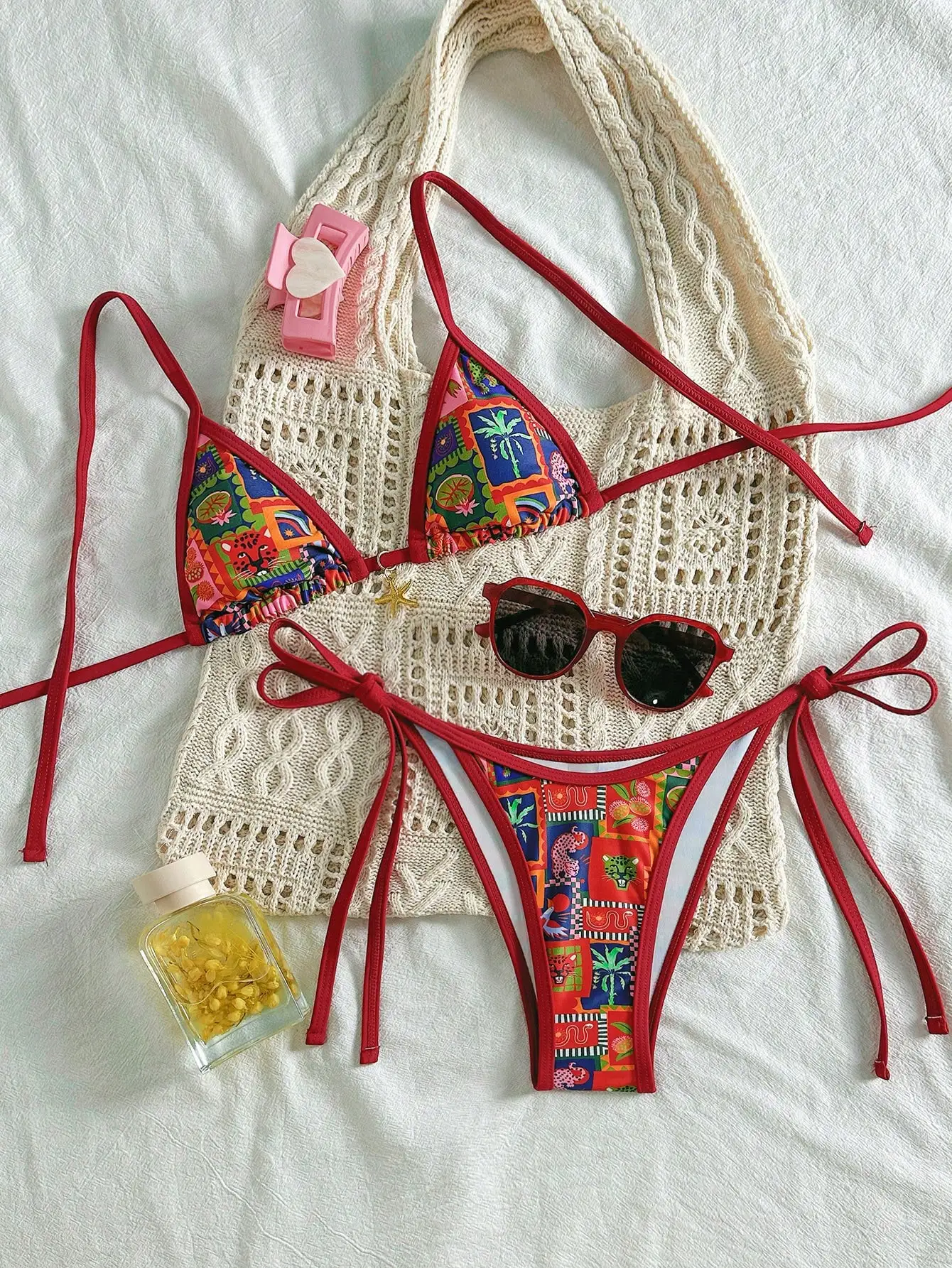 

Женский разноцветный комплект бикини с треугольными чашечками и принтом в стиле пэчворк для пляжного отдыха летом