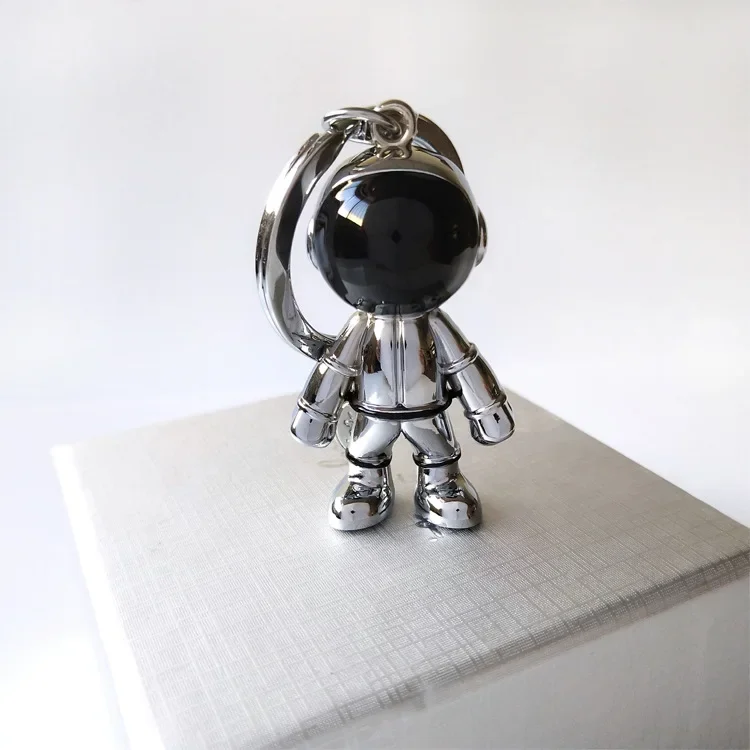 

2023 New Fashion Otaku 3D Astronaut Space Robot Alien Spaceman Keychain Keyring Alloy Gift for Gadgets for Men Keychain Holder