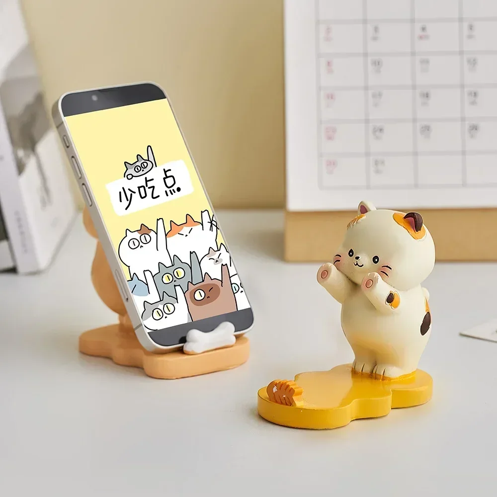 Modern Style Resin Cat Phone Holder Home Decoration Lovely Relief Toy Table Ornaments Office Computer Desktop Accessories