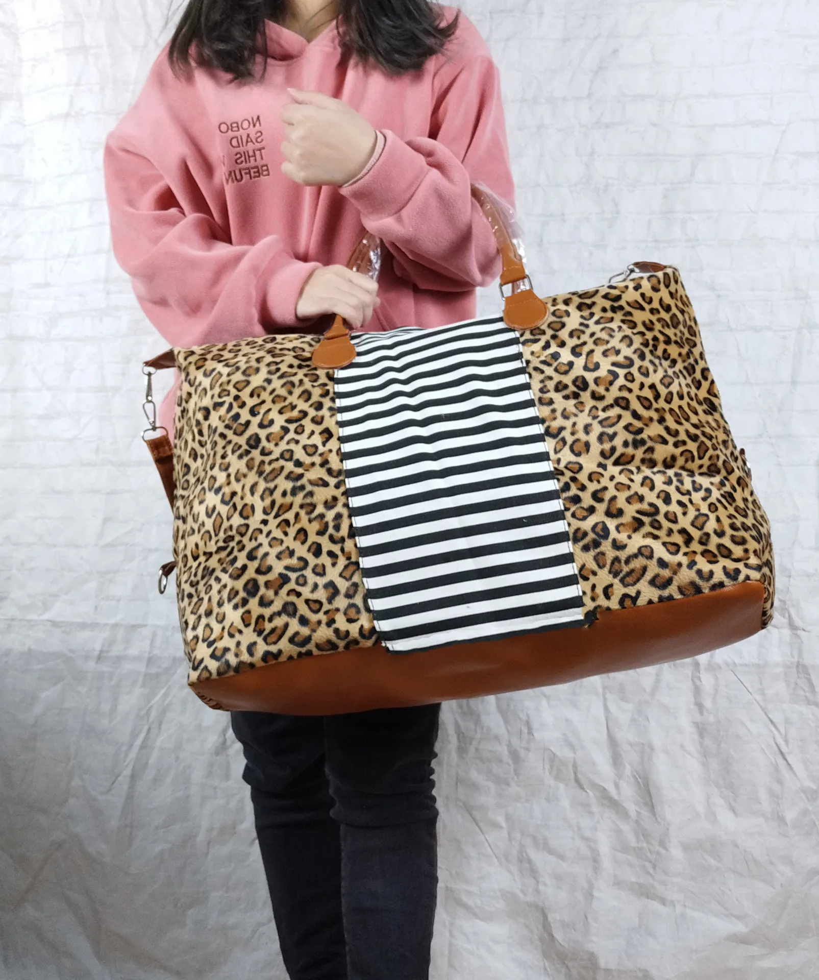 Women's garment bag New Female Bag Handbag Travel Bag Cows Leopard Print Travel Bag Short Distance Travel Bag Handbag