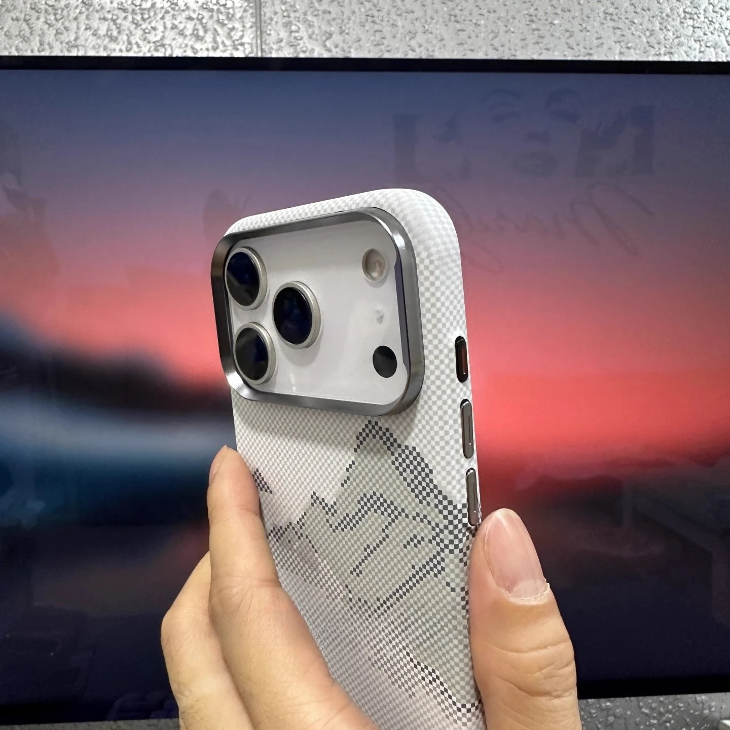 Magnetyczne etui Snow Mountain na iPhone'a 17 16 Pro Max, matowe, tłoczone, twarda obudowa PC, ochrona obiektywu aparatu, Capinha Funda — zdjęcie produktu 2