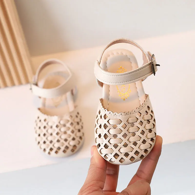 Summer New Children Sandals Girl Knitted Hollow Princess Shoes Anti Kick Soft Sole Baby Walking Shoes