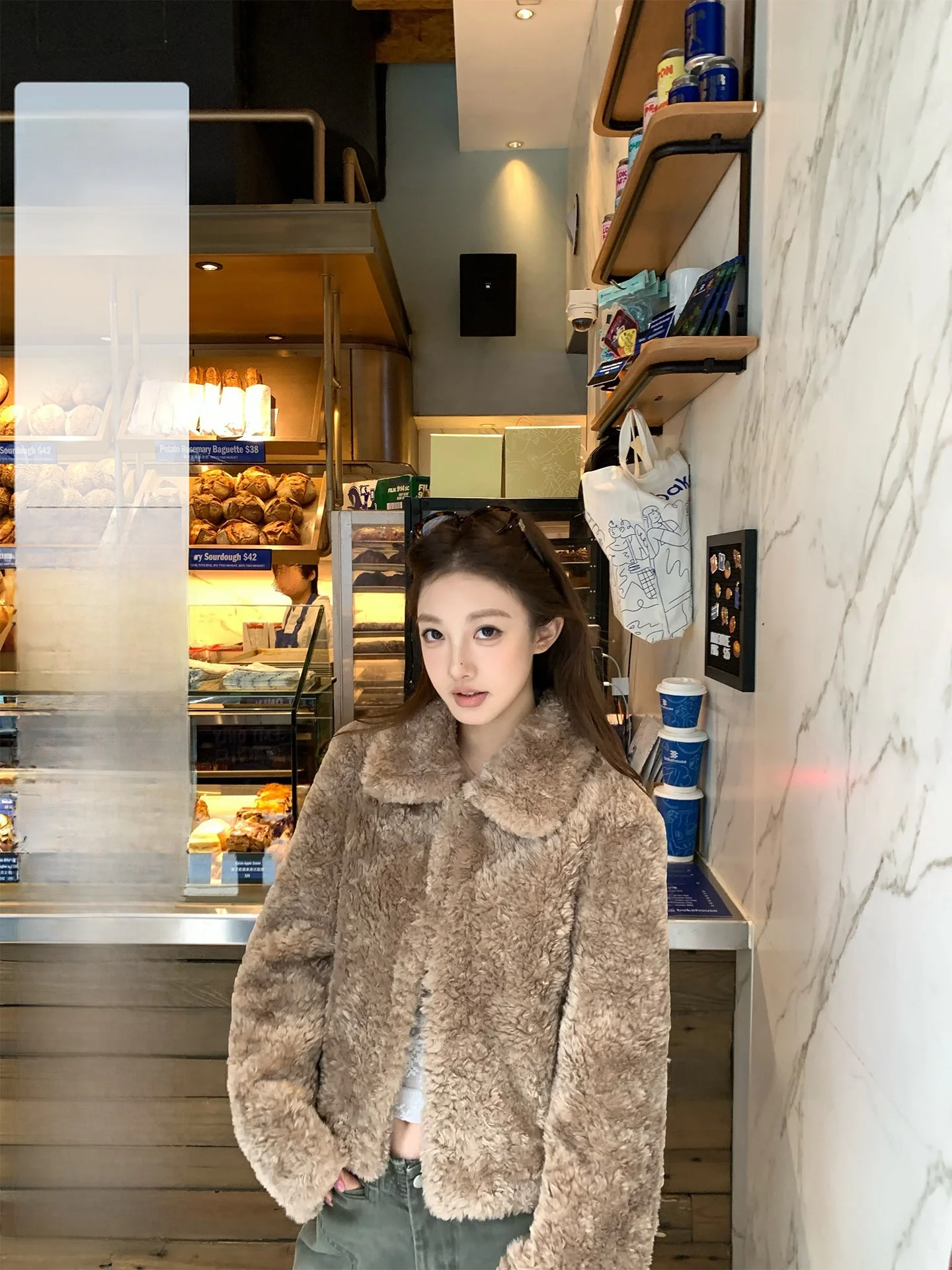 

Теплая женская куртка из искусственного меха с отложным воротником, экологичная, повседневная, удобная, молодежная, однотонная, универсальный крой