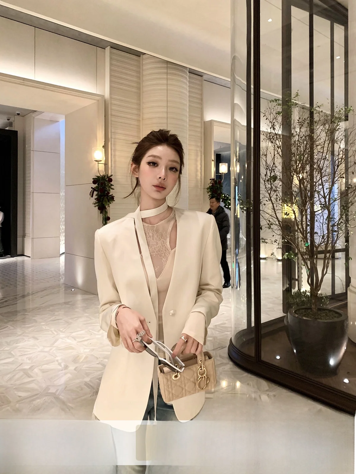 

YOLI Zhang Yuli White Sash Suit Jacket Women's Commute High-End Versatile Top Standard Fit Polyester Fiber Daily Wear