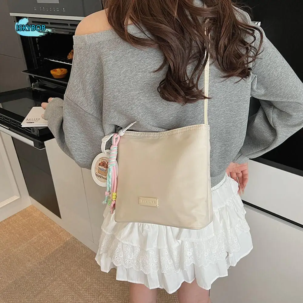 

Модная нейлоновая большая сумка в корейском стиле, однотонная сумка для подмышек, универсальная сумка-ведро большой вместимости для девочек