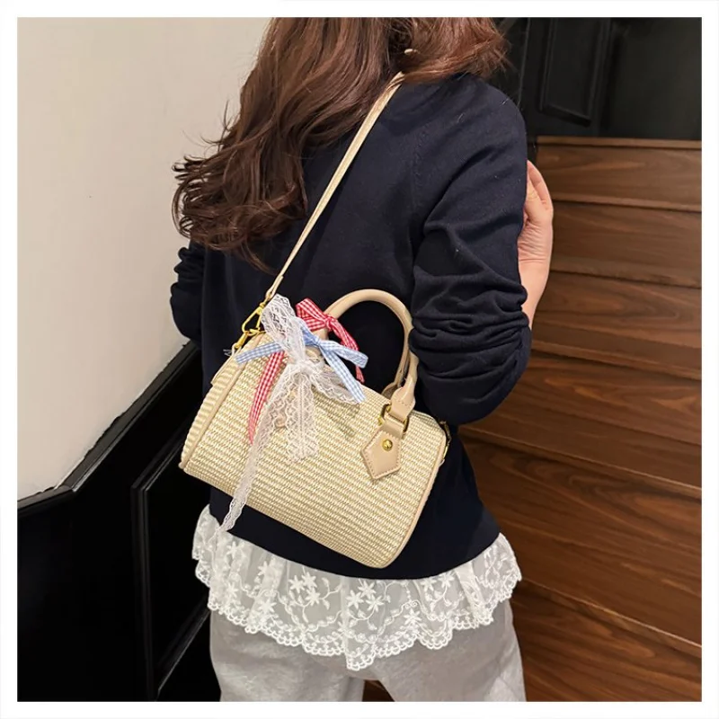 

Fashionable Women's Tote Bag Crafted From Fine Leather Featuring Casual Vintage Lightweight Daily Refined Look​