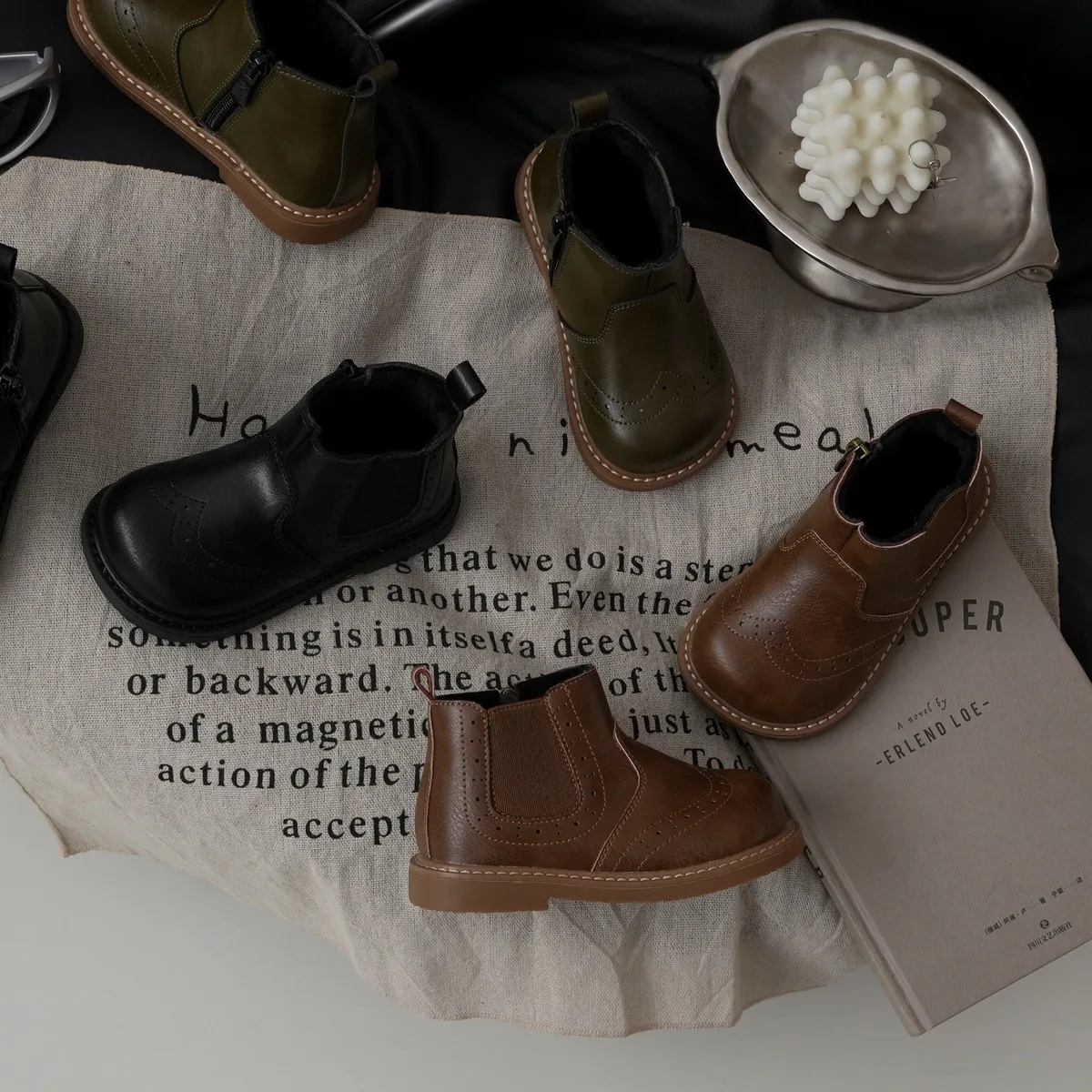 2025 Autumn and Winter New Solid Color Children's Toddler Rain Boots Boys and Girls Fashion British Soft-soled Booties.