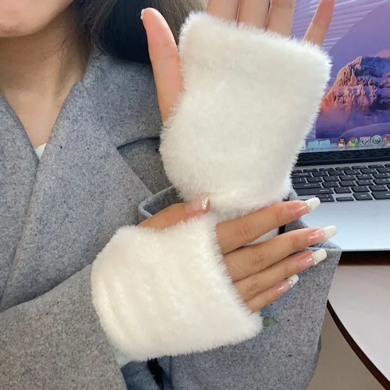 Women Plush Soft Winter Half Finger Gloves Warm Luxury Solid White Plush Knitted Fingerless TouchScreen Gloves Mittens Writting