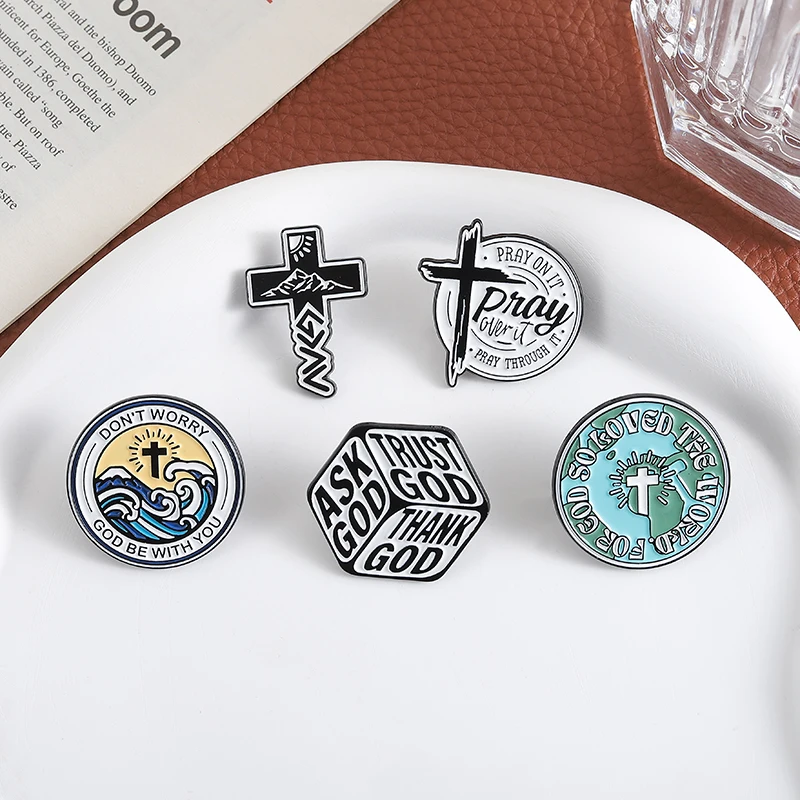 2-5pcs Cute Cat Enamel Pins Abstract Painting Halloween Skull Boo Brooches Lapel Backpack Badge Fashion Jewelry Gift for Friends