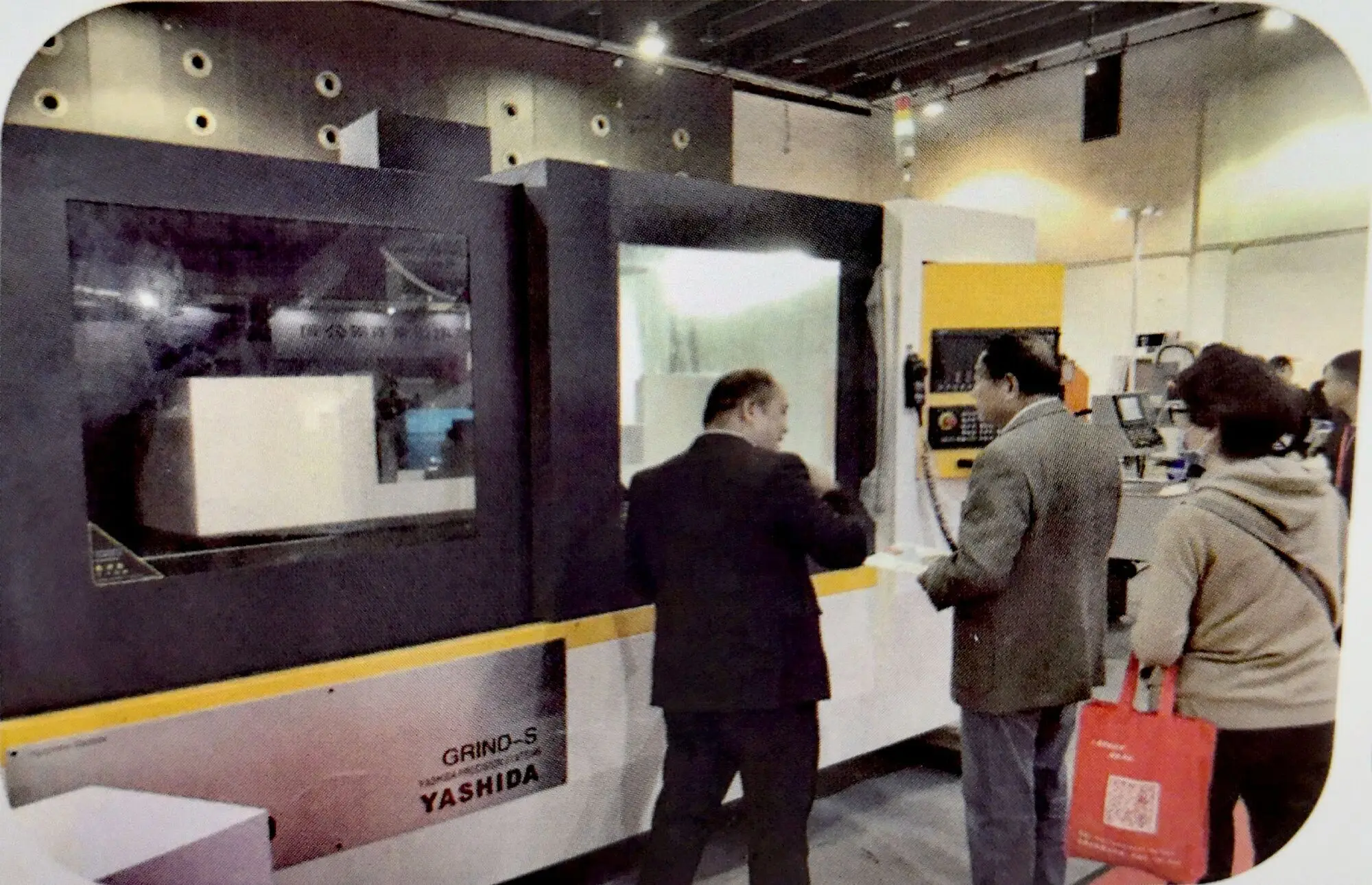 YASHIDA-YMV-1600 de alta velocidad, CNC Vertical, automático, 3, 4, 5 ejes, Milg Hine Hining Center, gran oferta