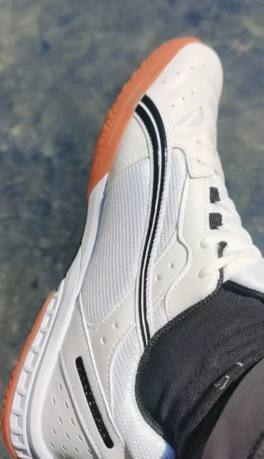 

Unisex Indoor Training Table Tennis Shoes Men's Women's Shock Absorption Training Shoes Professional Breathable Tennis Shoes