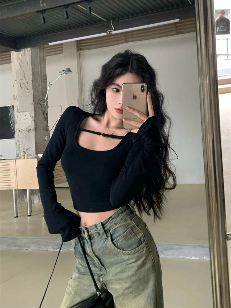 

Women's Winter Slim Fit Short U Neck Long Sleeve T Shirt Burgundy Waist Cinching Elegant Base Layer Top