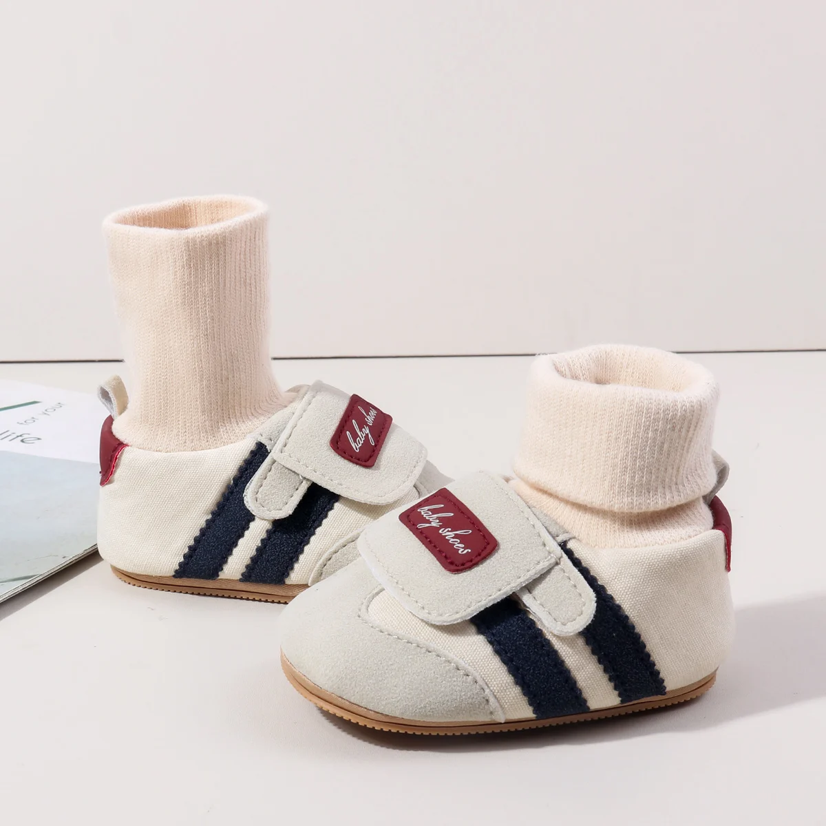 الشتاء طفل الفتيات والفتيان أزياء الكرتون التطريز عدم الانزلاق أحذية الشتاء عالية الجودة الوليد الرضع طفل عارضة الأحذية