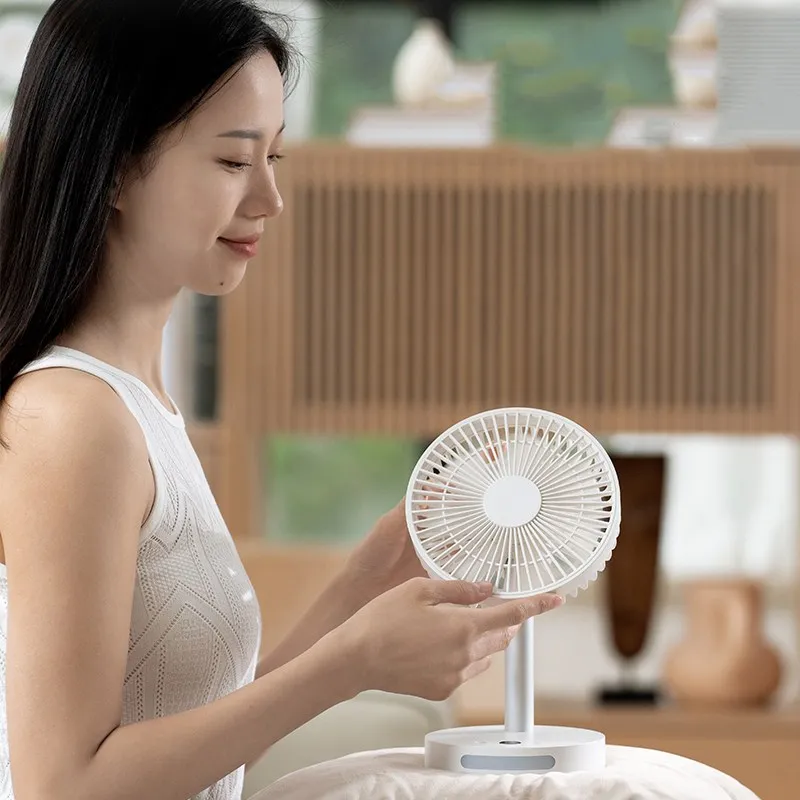 Intelligenter Mini-Tischventilator mit Nachtlichtanzeige