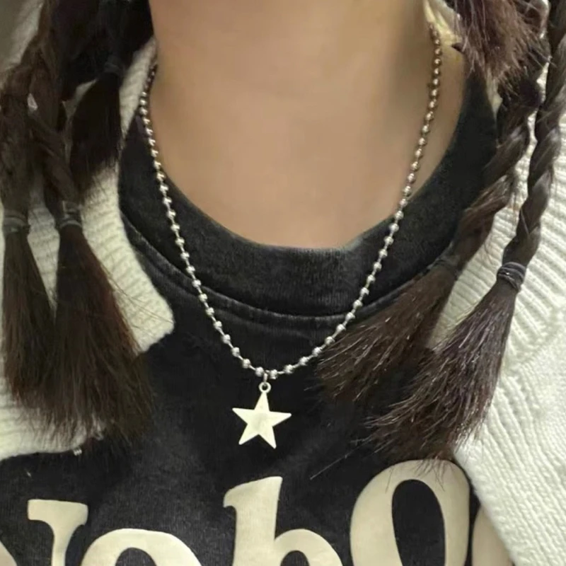 Q0KE Female Trend Niche Net Red Ins Collarbone Chain Five-pointed Star Necklace Student Simple Temperament Cold Wind Necklace