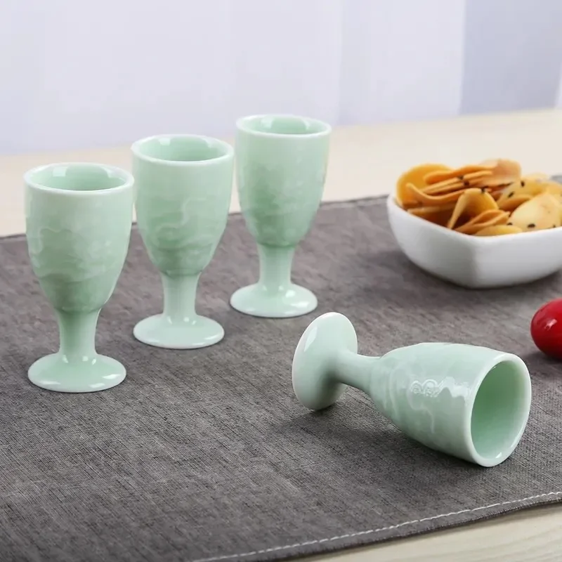 

2 шт./лот, мини-кубок в китайском стиле, 20 мл, керамический бокал для вина, домашний ретро бокал для ликера, китайский синий и белый фарфоровый стакан для вина