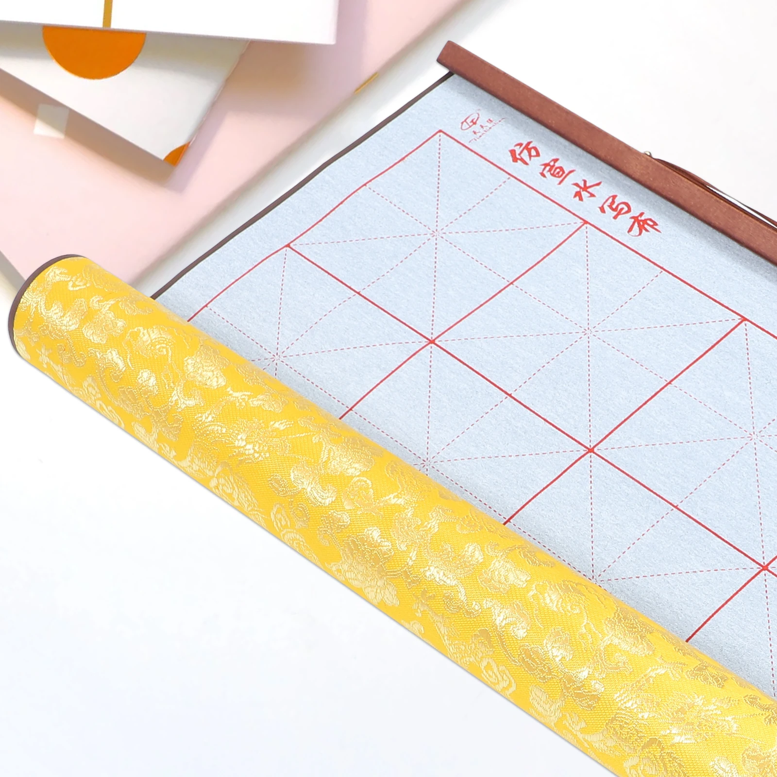 

Water Writing Cloth Scroll 38x78 Grid High Quality Material Compact Storage Calligraphy Practicing Art Supplies