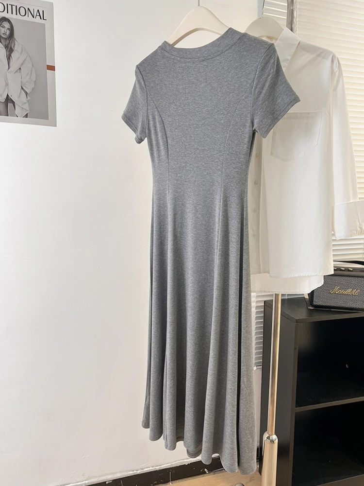 Zjaiss 2025 nouvelle taille cintrée mi-longue noir Style Hepburn robe automne nouveau Modal col en v robe à manches courtes