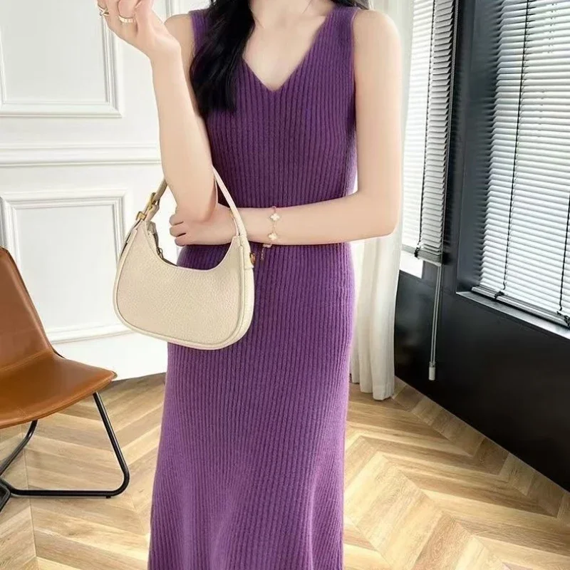 Abito lungo lavorato a maglia Solido scollo a V Primavera Autunno Nozioni di base Abiti semplici da donna Moda coreana Abiti senza maniche Mujer