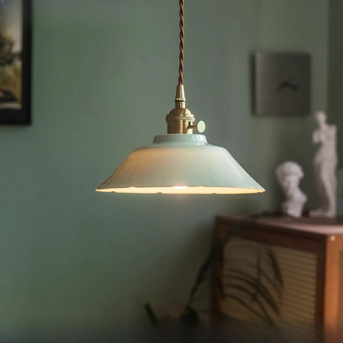 

Antique blue glazed ceramic pendant light retro restaurant tea room Chinese bedside pendant light