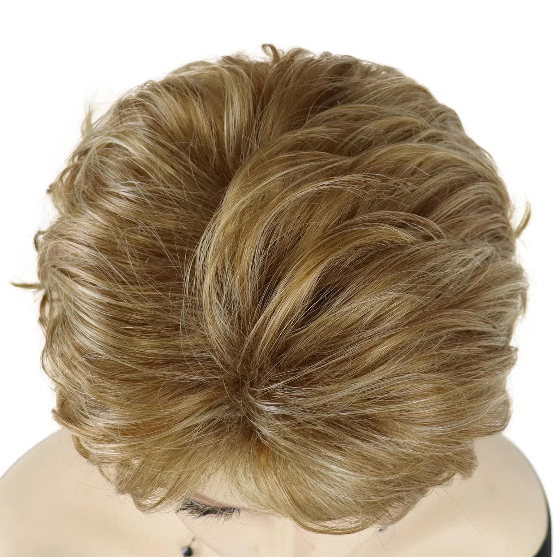 Synthetic Short Wigs for White Women Sandy Blonde Wig with Bangs Mix Brown Color Natural Curly Wig Hair Ombre Elderly Wigs Mommy