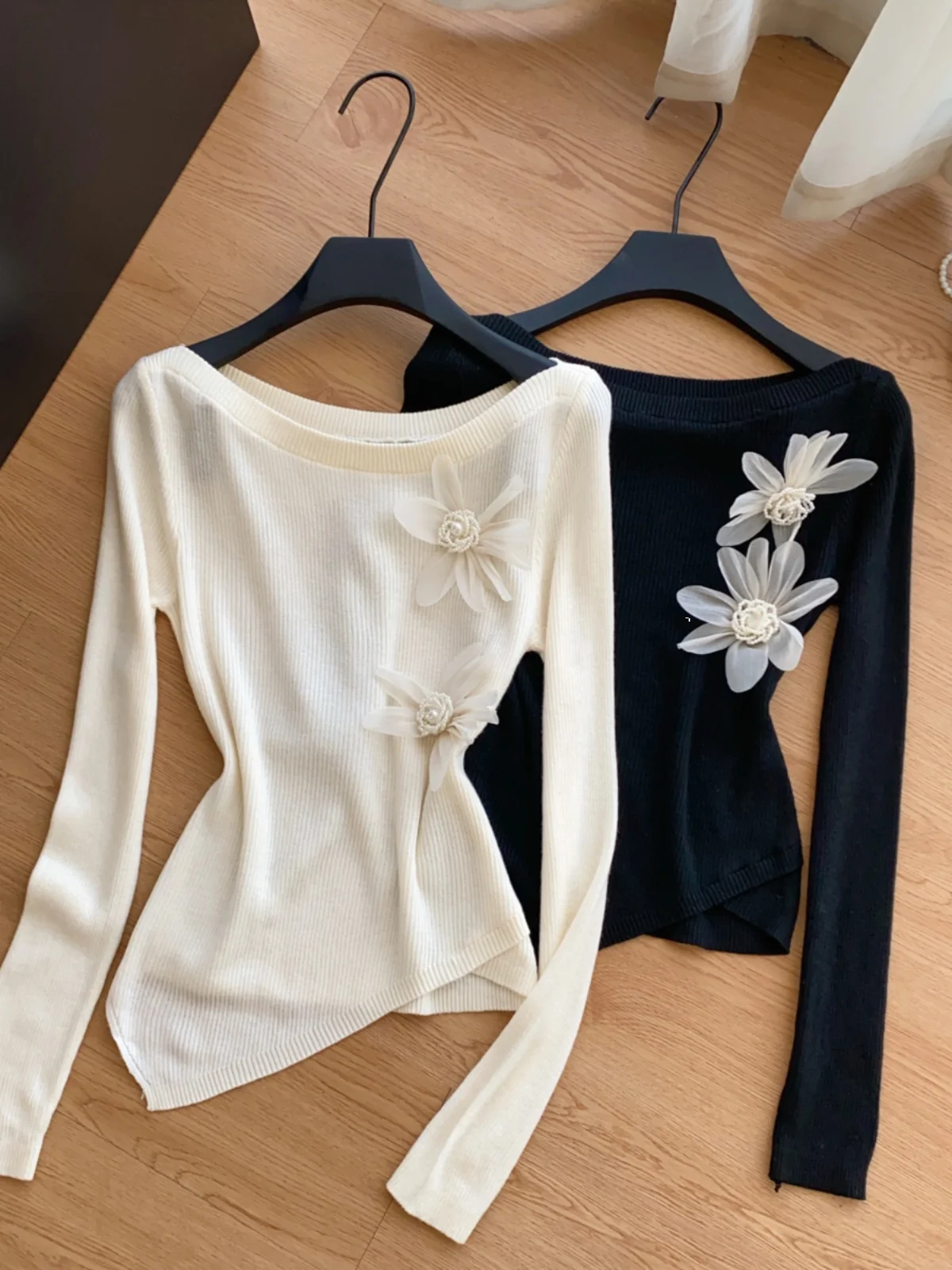 

Elegant Off-center Knitted Sweater Women's round Neck Slim Fit Base Layer Shirt Autumn Winter Fashionable Top Korean Style