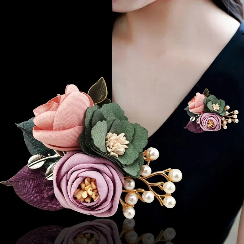 2021 New Korean Cloth Art Flower Brooch Pearl Lapel Pins Female Wedding Jewelry Fashion Brooches for Women Clothing Accessories