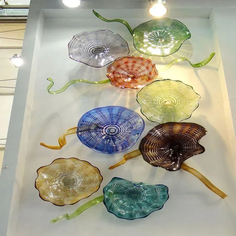 

Murano Glass Flower Plates and Twists Home Decoration Plates Hand Blown Glass Art Hanging Wall Plates for Hotel Living Room