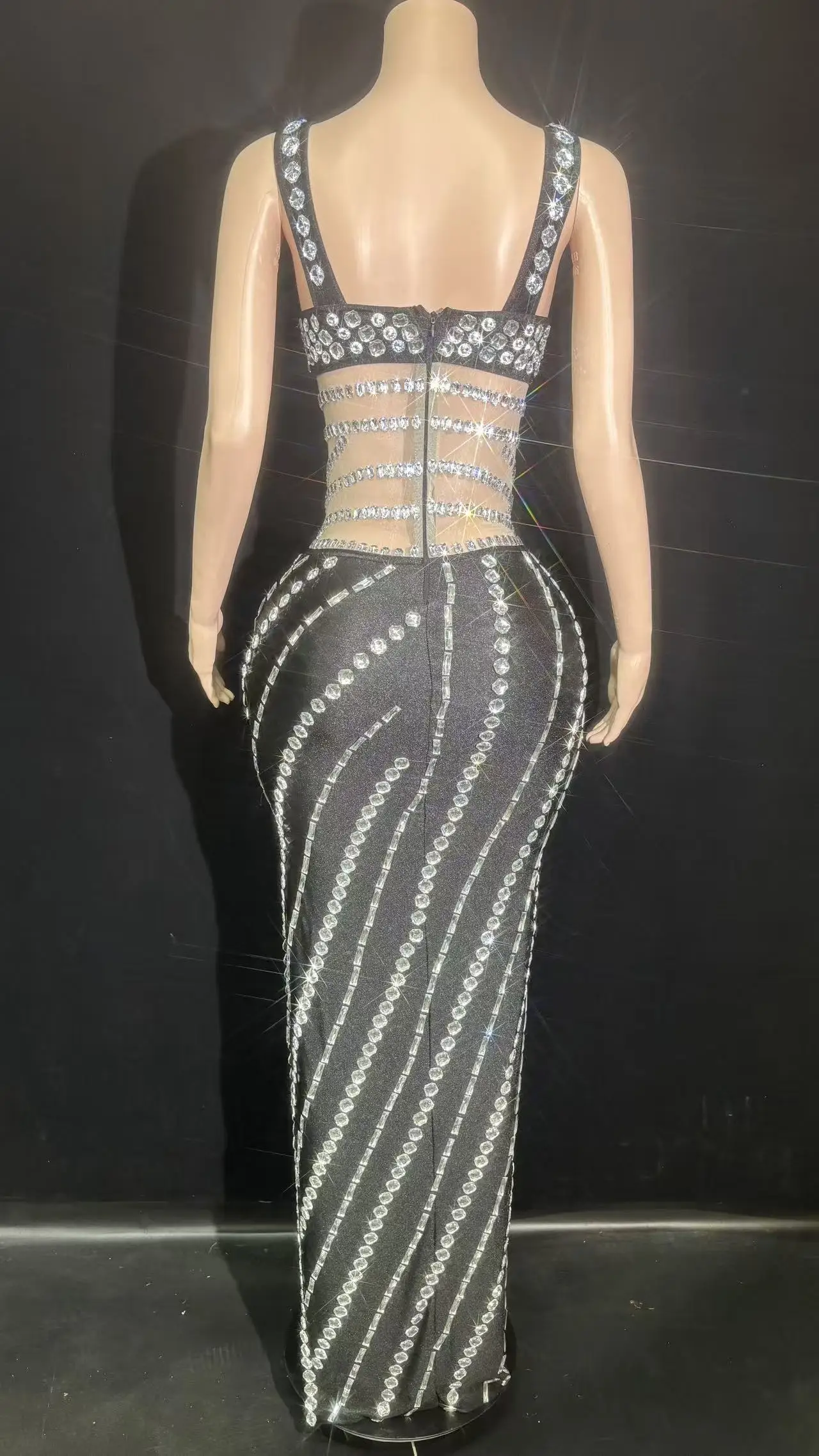 ชุดเดรสยาวประดับคริสตัลวิบวับสำหรับผู้หญิง สไตล์เซ็กซี่ เหมาะสำหรับงานกลางคืน งานเลี้ยงฉลองวันเกิด ถ่ายภาพ แสดงบนเวที