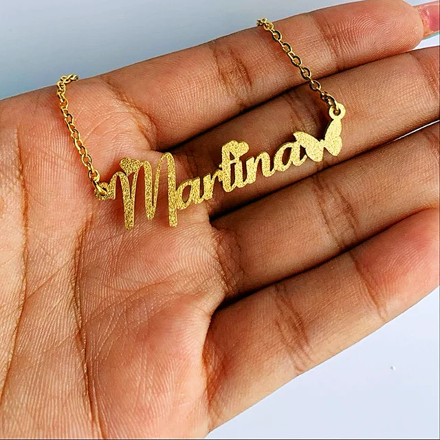 

Personalized Frosted Name Necklaces For Men Women Fashion Customized Letter Nameplate Cuban Chain Jewelry Gift