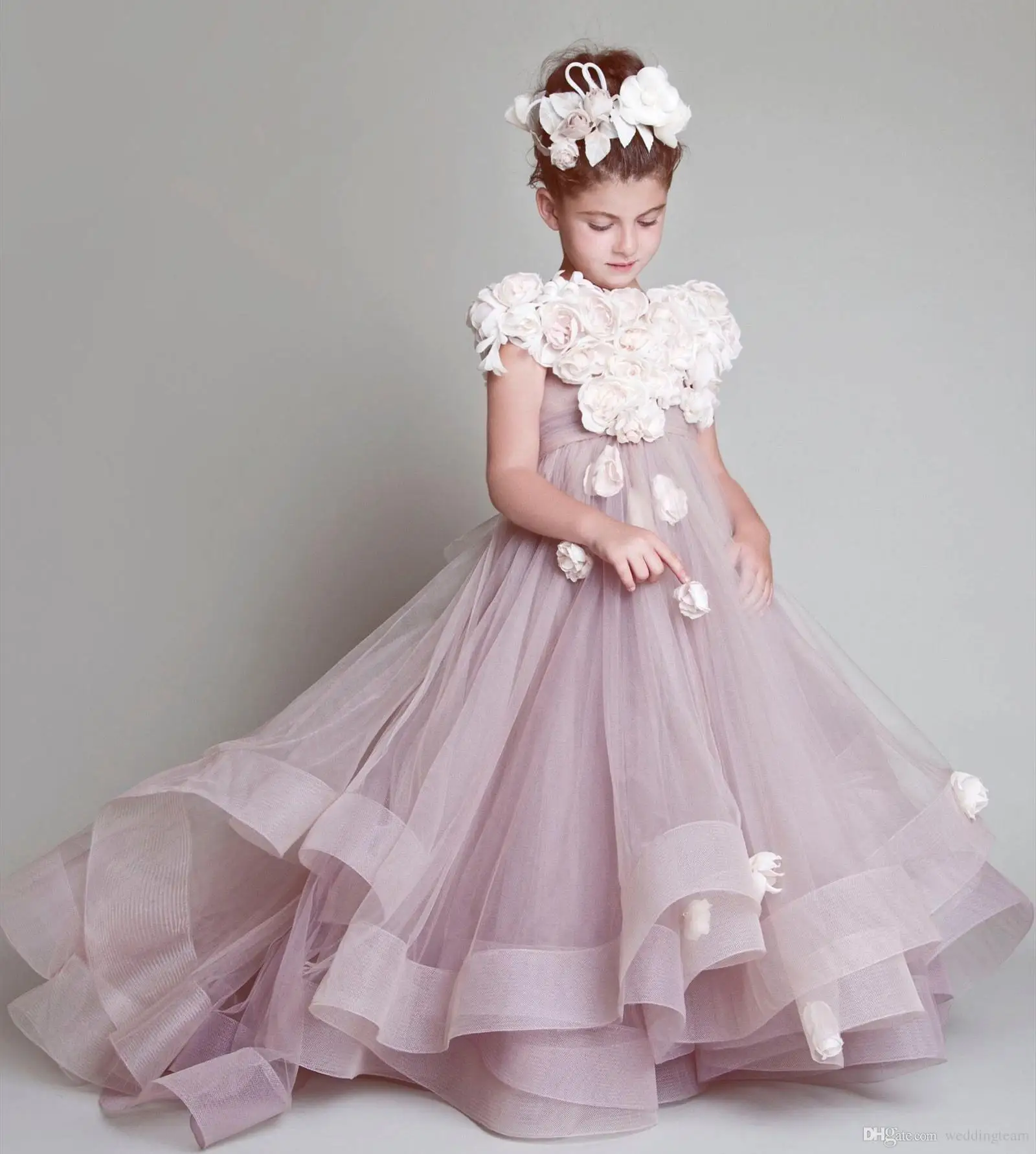 

Gorgeous Blush Pink A-Line Floor Length Flower Girl Dresses For Wedding Satin Short Sleeves With Tulle Appliques Birthday Party