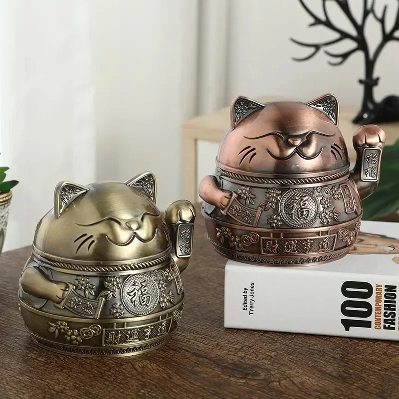 Creative Fortune Lucky Cat Design Ashtray Zinc Alloy Ashtray Portable Retro Metal Anti-fly Cigarette Holder Home Desk Decoration