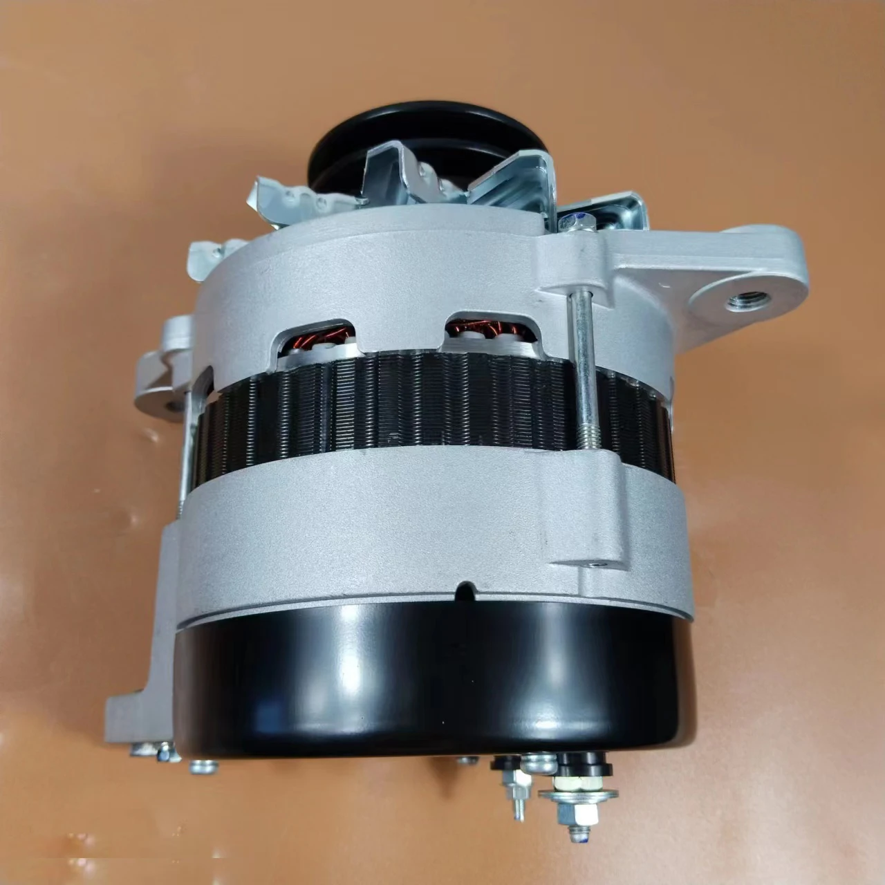 

600-825-6370 600-825-6271 Excavator Electric Parts Iron Alternator Generator For Diesel Engine 6D140