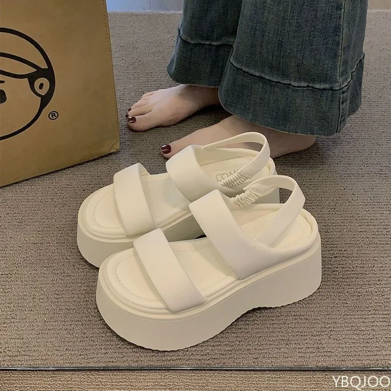 

Sponge Cake Soled Sandals for Women's Summer New Style Simple and Fashionable Short and Thick Soled Sponge Cake Beach Shoes 2026