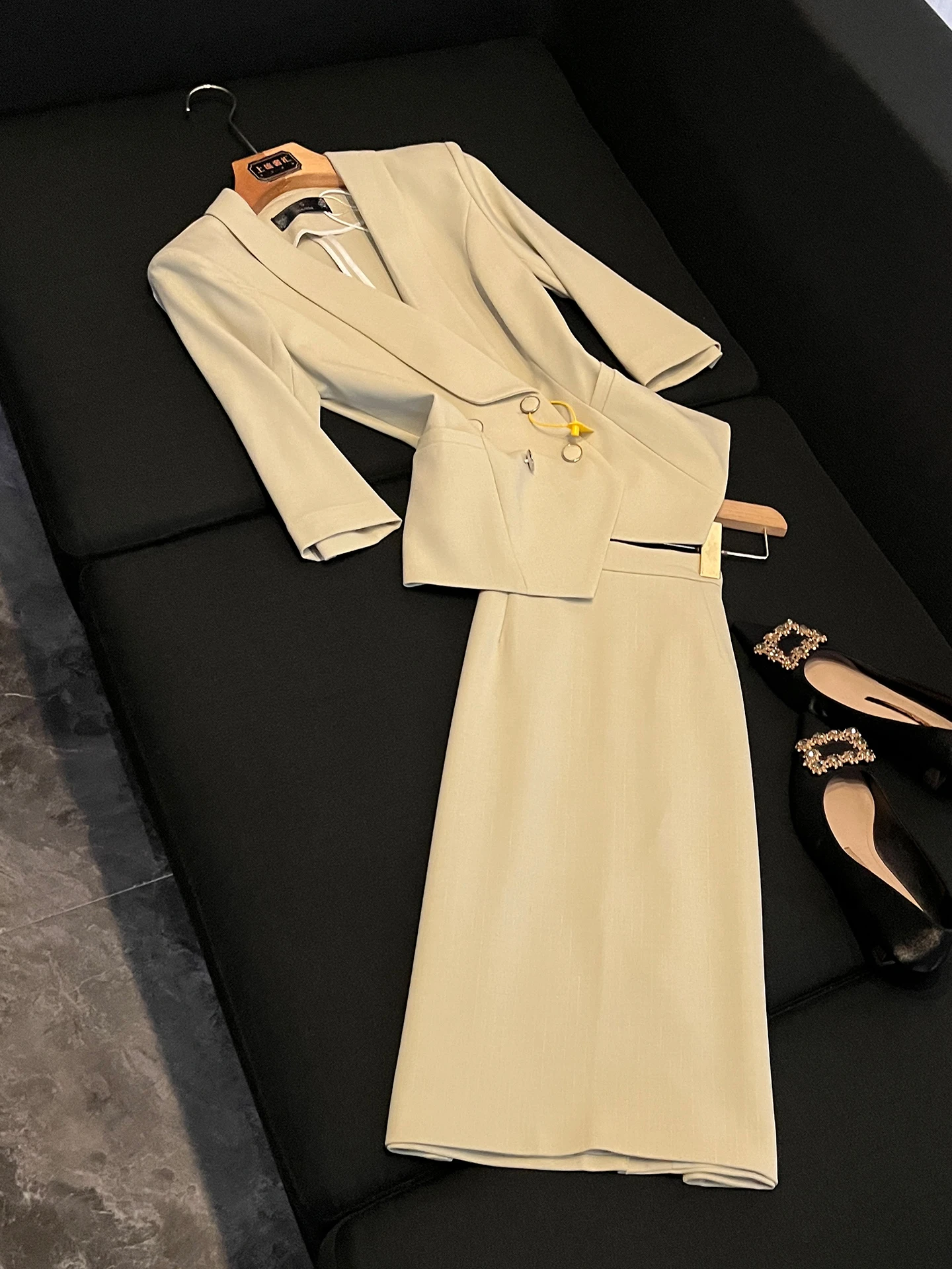 

Summer 2026 Women's Professional Commute Two-Piece Set Light Maturity Style Suiting Skirt Long Sleeve High Waist Summer Fashion