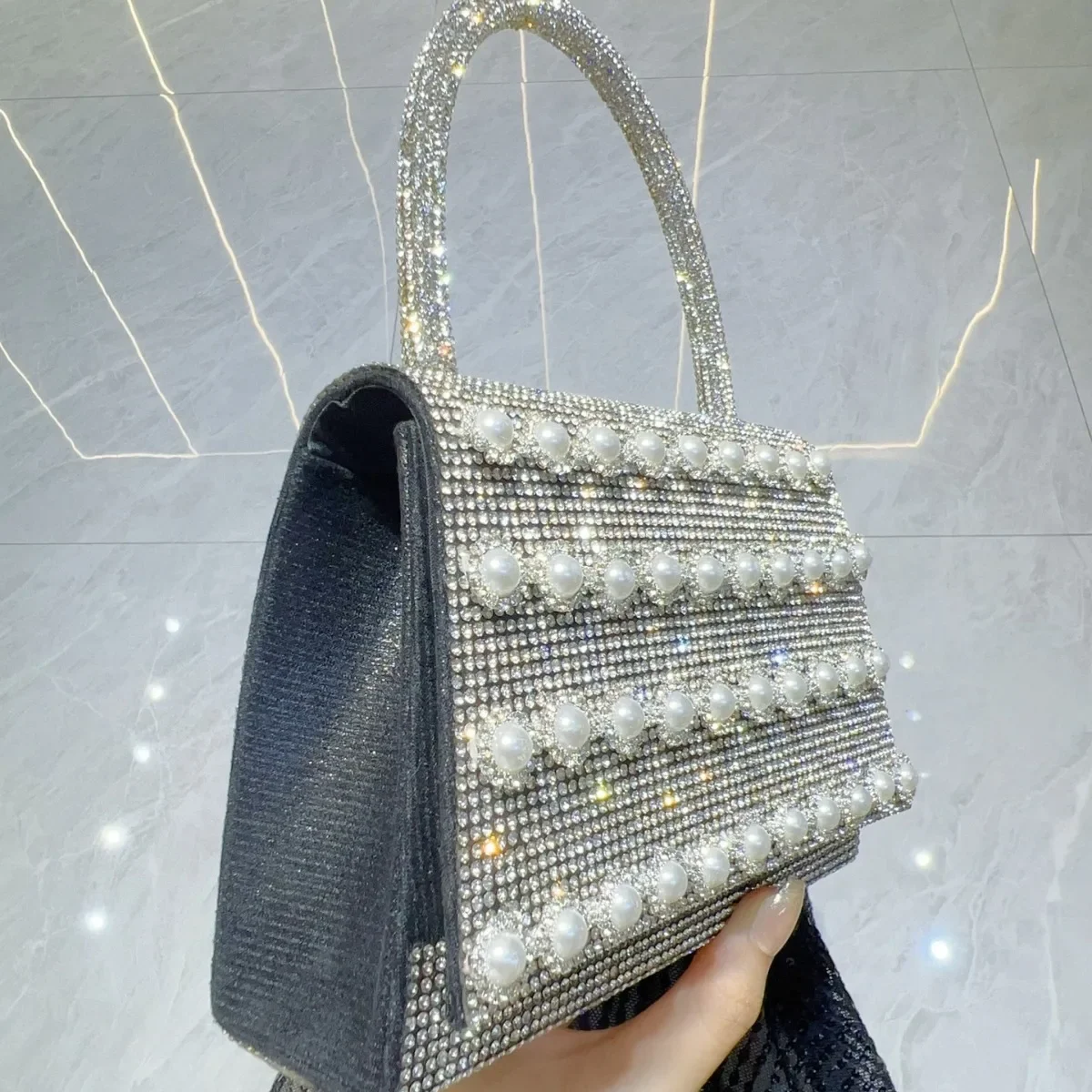 Women Bag New Fashion Evening Bag Diamonds Chains Sparkling and Shining Euro-America Style Shoulder Bag Purses and Handbags