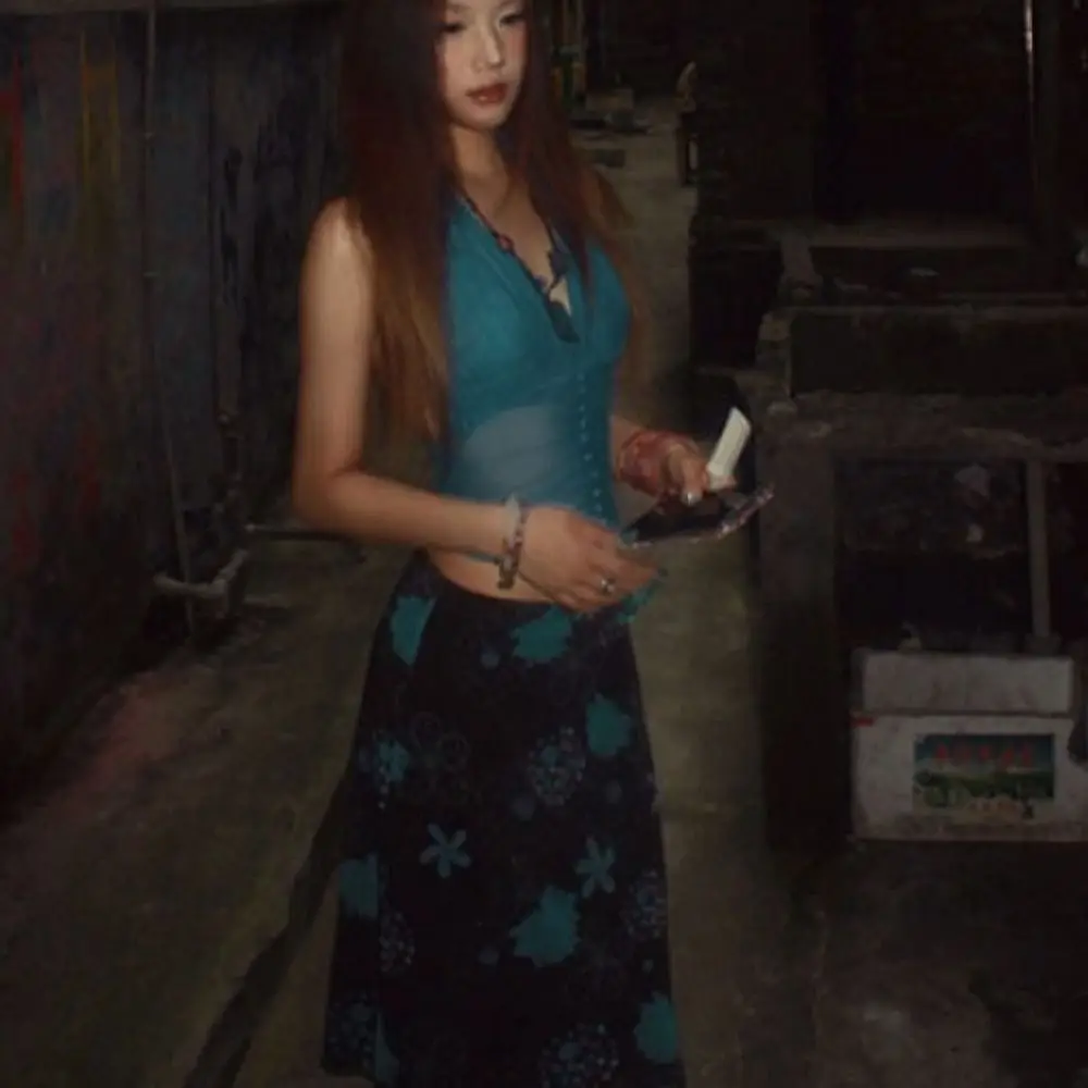 

Korean Style Pleated Halter Sleeveless Camisole Spicy Girl Deep V Neck Slim Crop Tops Mesh Summer Suspender Vest Women Girl