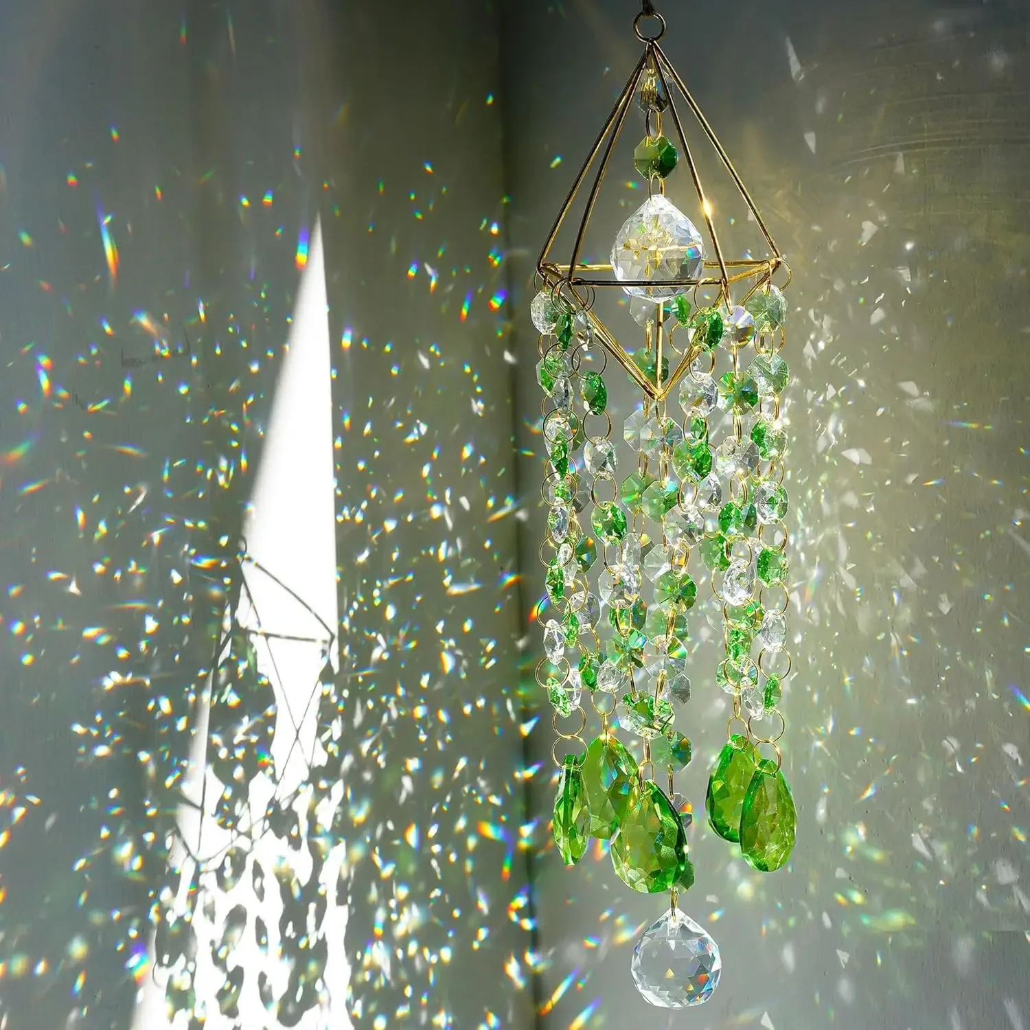 Crystal light-catching glass wind chime, sunlight catcher indoor window rainbow prism hanging decoration for home and garden