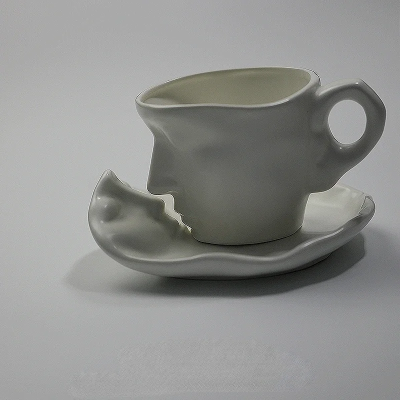 

Water cup kit, cup and coaster