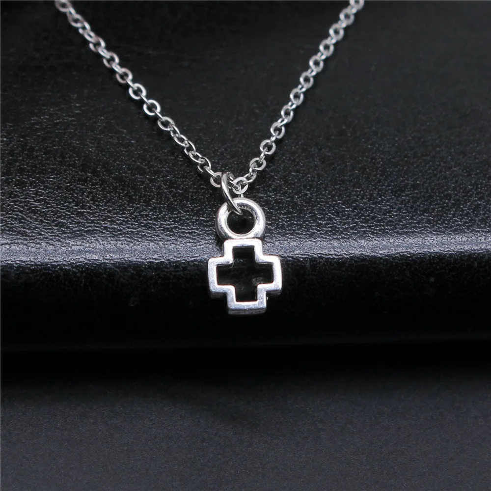 Drop Shipping Antique Silver Color 7x12mm Hollow Small Cross Necklaces Short Chain Choker Necklaces