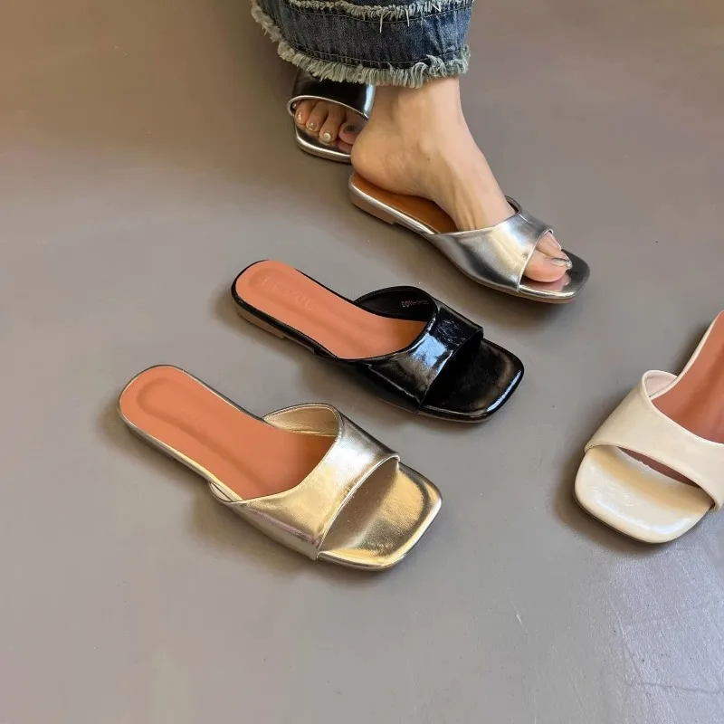 2024 Summer Simple Temperament Seaside Beach Sandals Senior Sense Flat Shallow Mouth Fashion Outside To Wear Women's Slippers