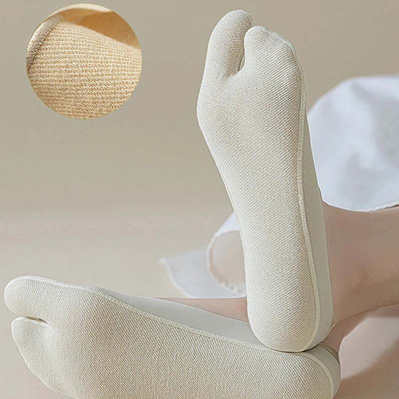 Ultra Thin Split Toe Socks Summer Outdoor No Show Tabi Two Toe Socks Invisible Liner Boat Ankle Toe Socks For Women Ladies