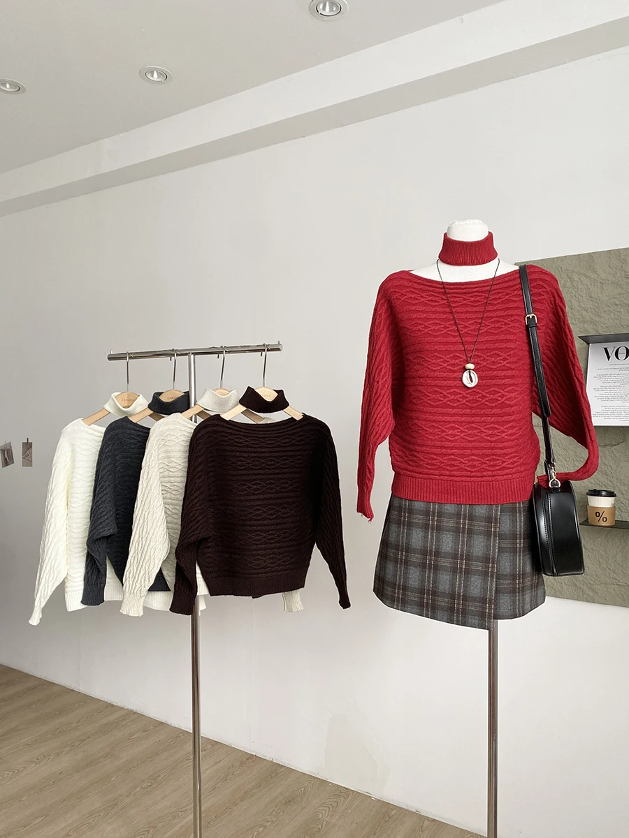 

Retro Pure Desire Knitted One Shoulder Loose Fit Women's Top Elegant Design Autumn Winter New Style Commute Polyester Fiber