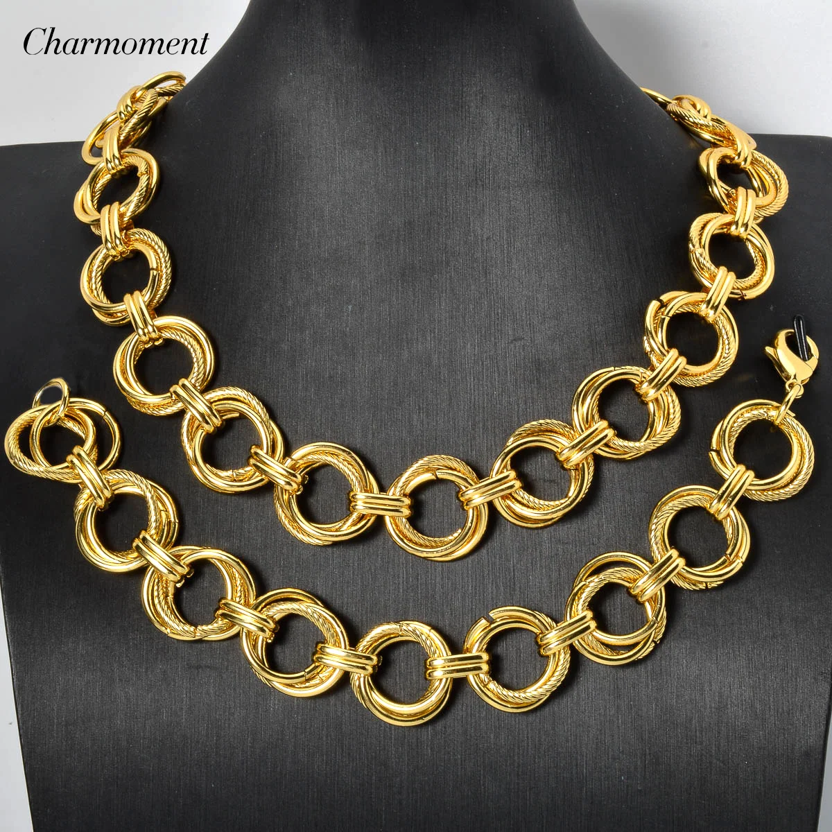 

Copper Circle Necklace Bracelet Set for Women Simple Geometric Round Hollow Hand Bangle Lady Birthday Luxury Jewelry Hot Sale
