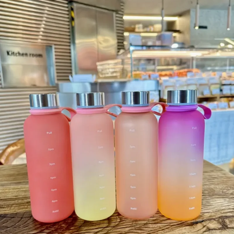 550ML Gradient Matte Handle Water Bottle - Portable Outdoor Sports Cup with Leak-Proof Lid, Durable PC Material