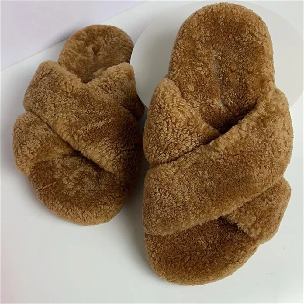 

Designer Fur Leather Mules Shoes Women 2024 Lamb Wool Slides Mules Runway Flat Casual Slippers For Men Mocasin Fashion Shoes