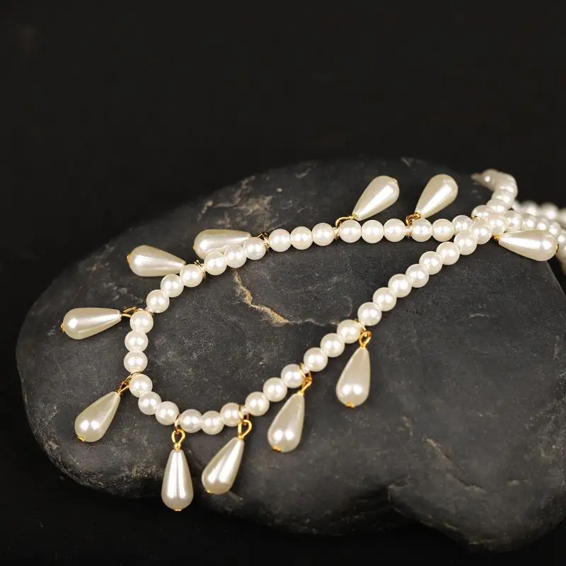 قلادة لؤلؤ ملكة تنكرية للنساء ، ريجنسي نبيل في العصور الوسطى ، ملحق كوسبلاي