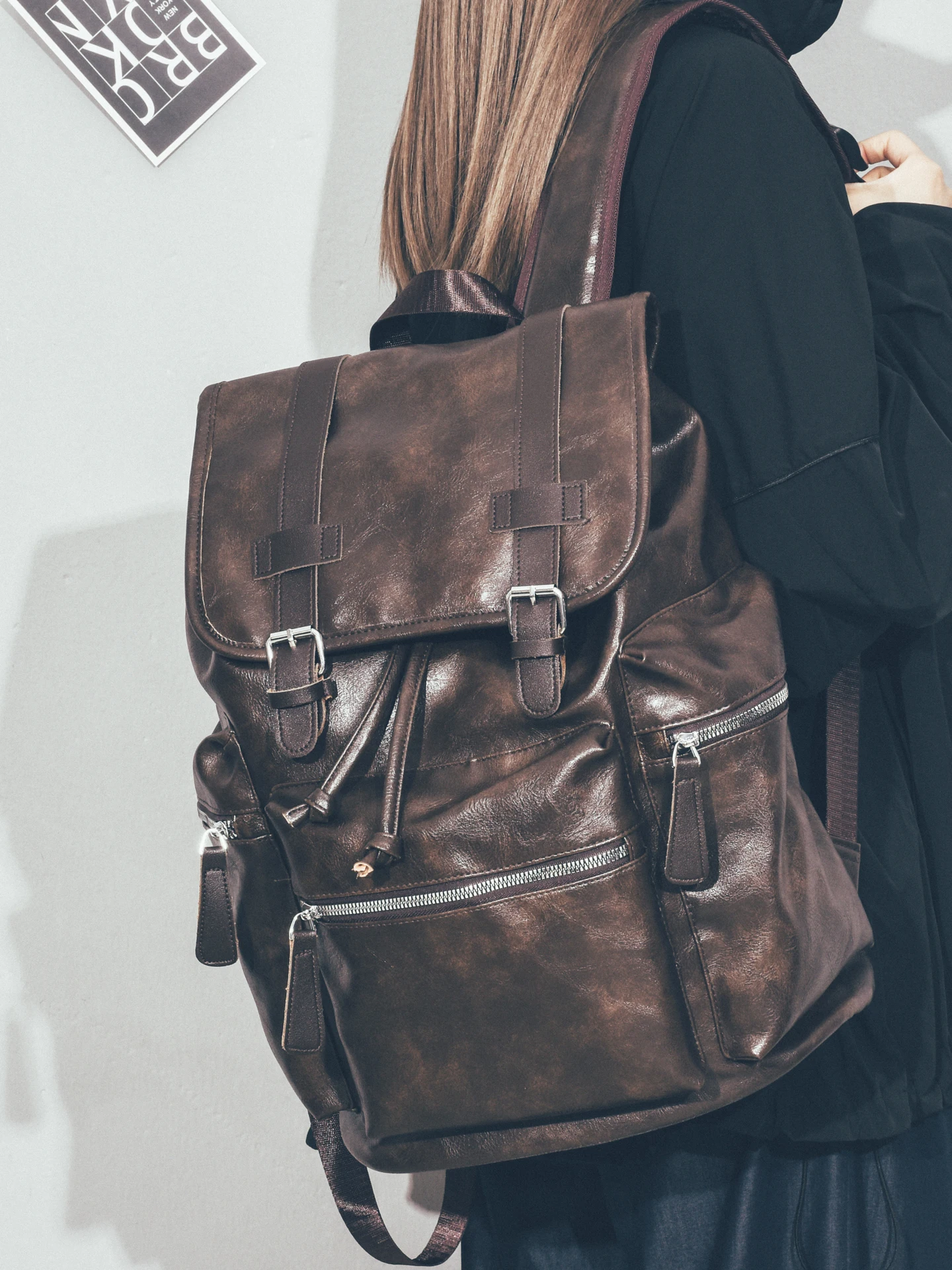 

Ретро-рюкзак из мягкой кожи с двумя лямками, большой вместимости, для путешествий, для студентов и мужчин, для ежедневных поездок, стильная сумка для книг